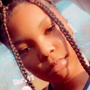 Meet your Posher, Amaya